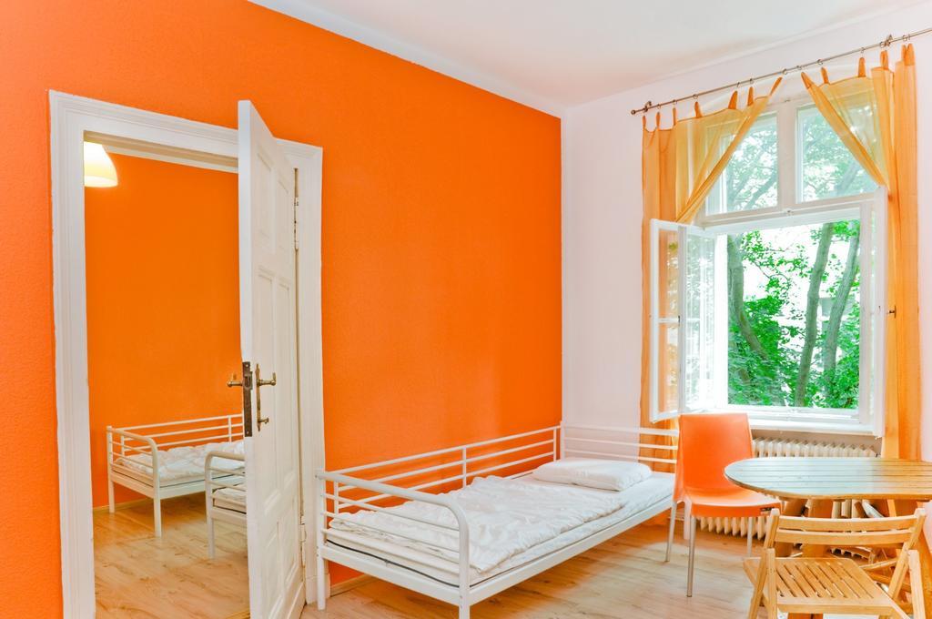 Sleep Cheap Hostel ベルリン エクステリア 写真