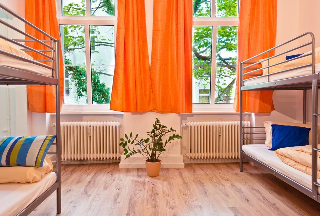 Sleep Cheap Hostel ベルリン エクステリア 写真