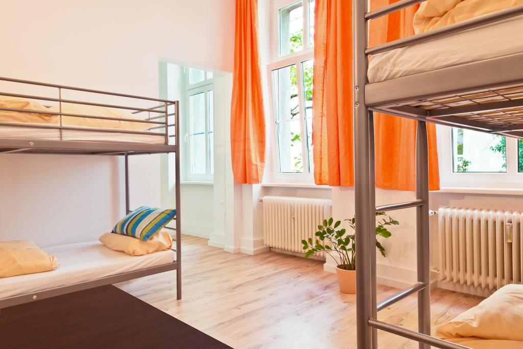 Sleep Cheap Hostel ベルリン エクステリア 写真