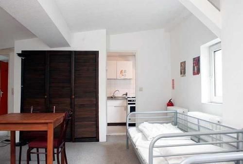 Sleep Cheap Hostel ベルリン エクステリア 写真